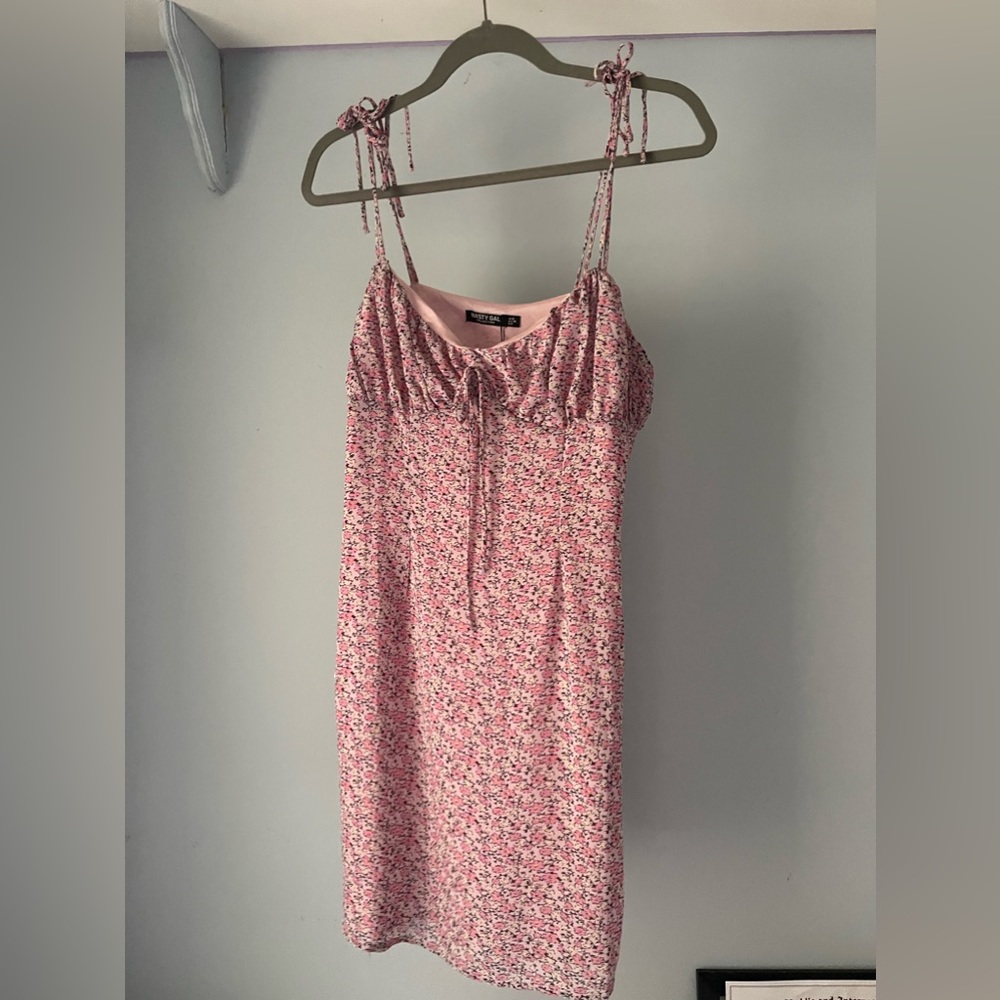 Nasty Gal dress with adjustable straps - size 8 - NWT